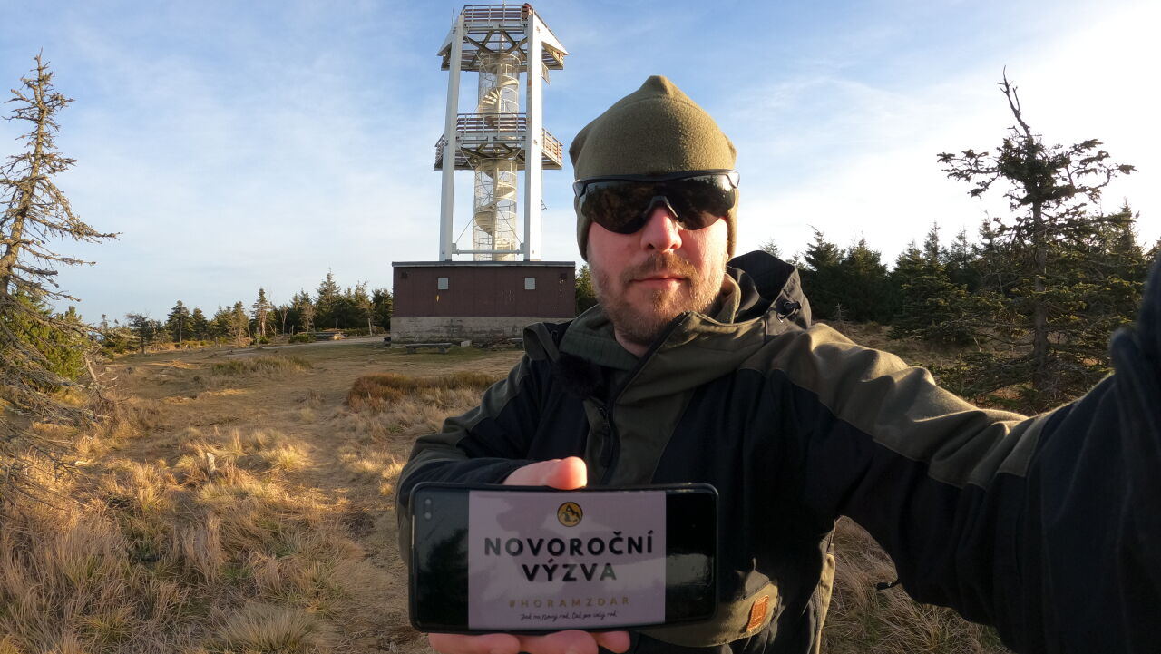 Novoroční výzva a již 9 výstup na Smrk na nový rok .
