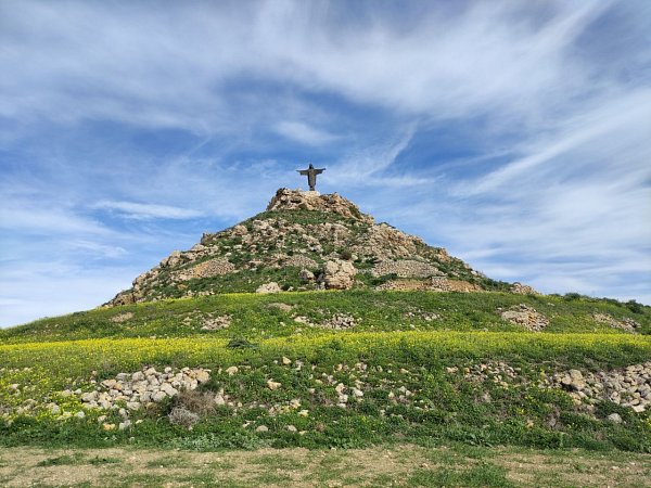 Tas Salvatur Hill