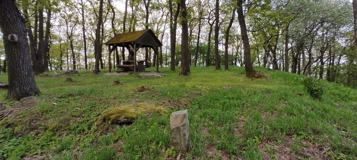 Křížová hora (590&nbsp;m)