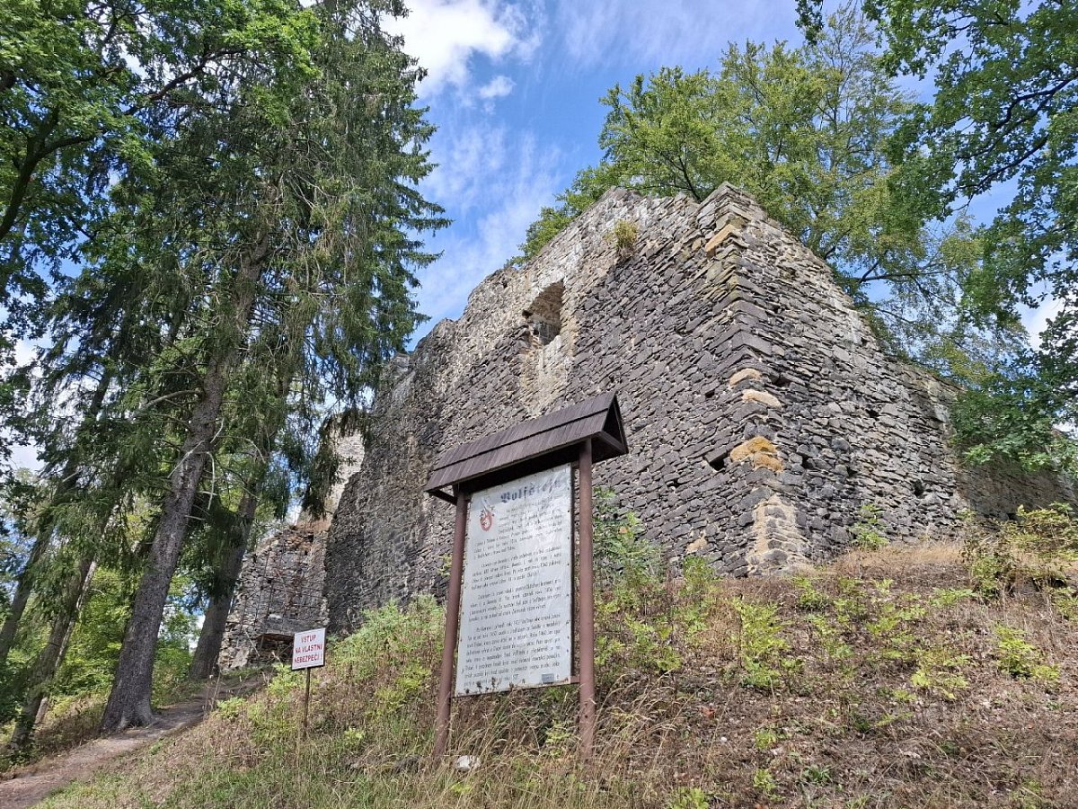 Volfštejn - zřícenina hradu (598&nbsp;m)