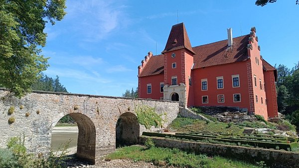 Červená Lhota - zámek