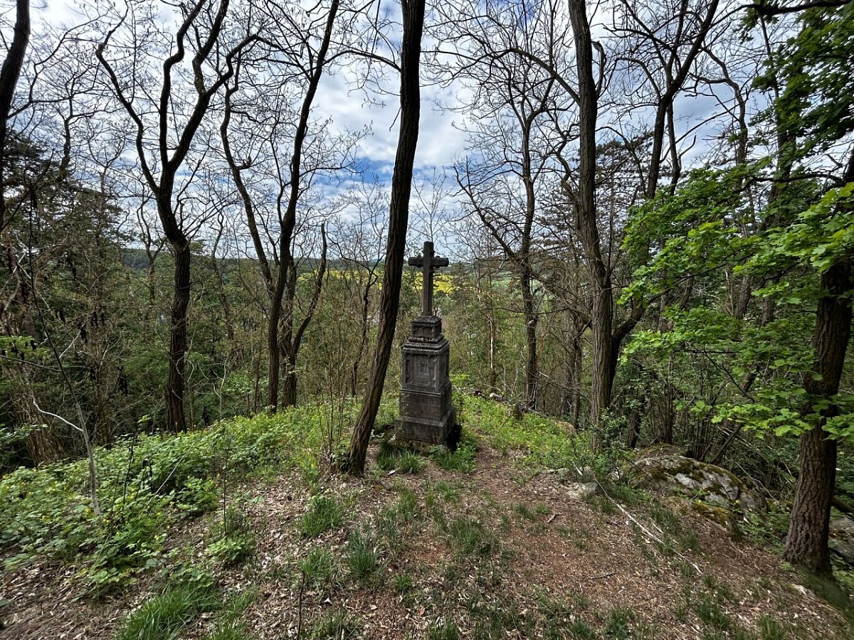 Petrovice (330&nbsp;m)