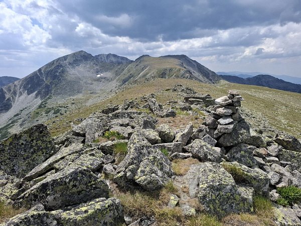 Студения Чал