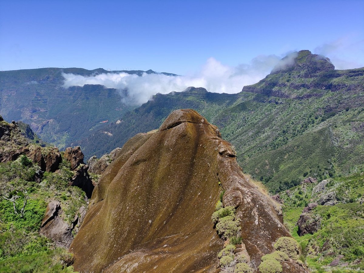 Pico das Empenas (1418&nbsp;m)