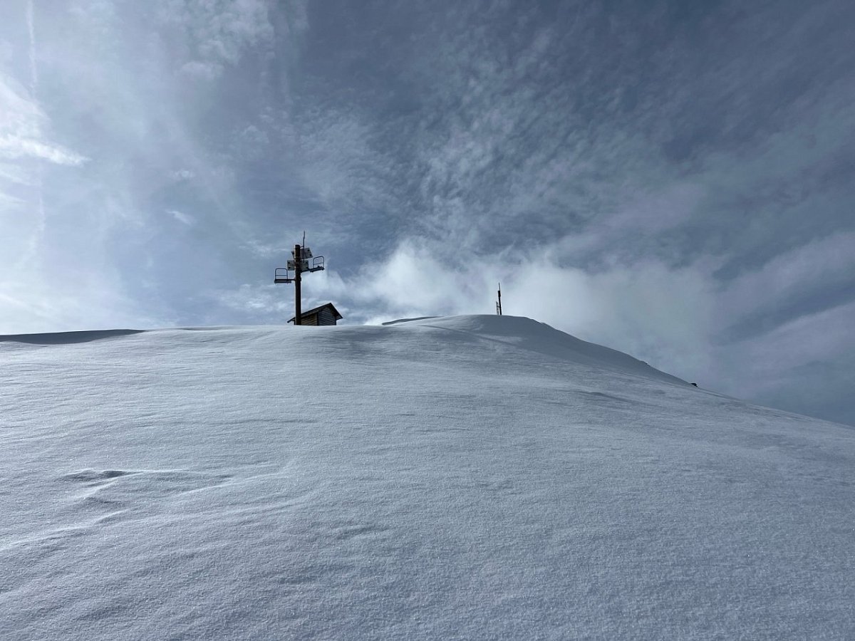 Amitié (2677&nbsp;m)