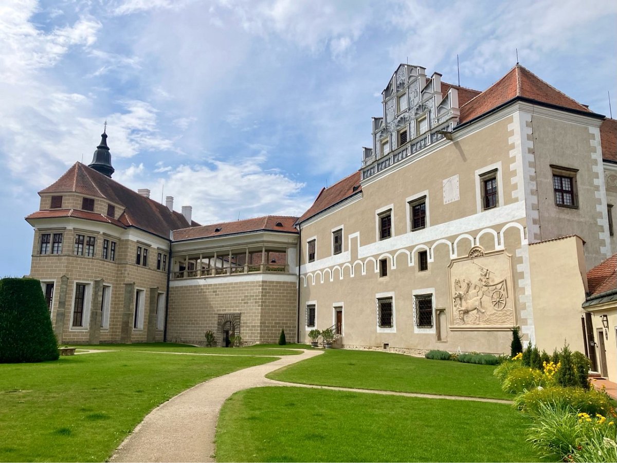 Telč - zámek (525&nbsp;m)