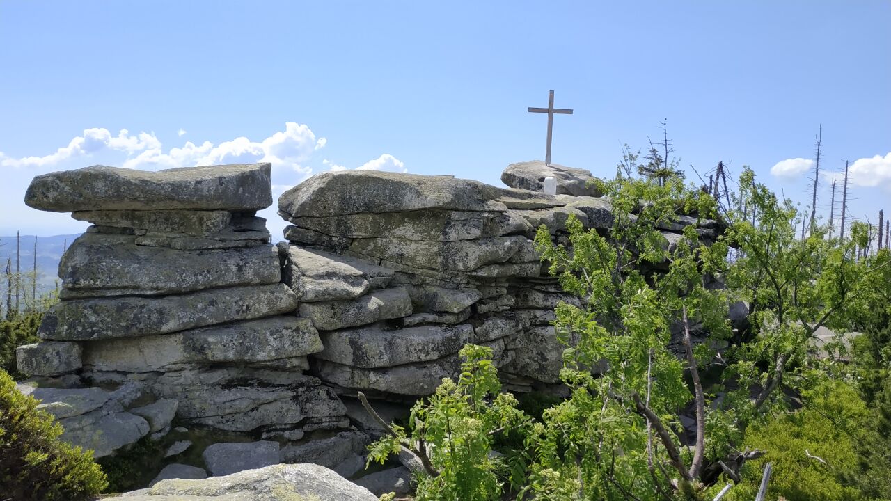 Trojmezná